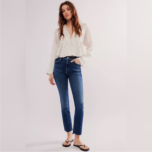 MOTHER Mid Rise Dazzler Ankle Fray Jeans in Cest La Vie